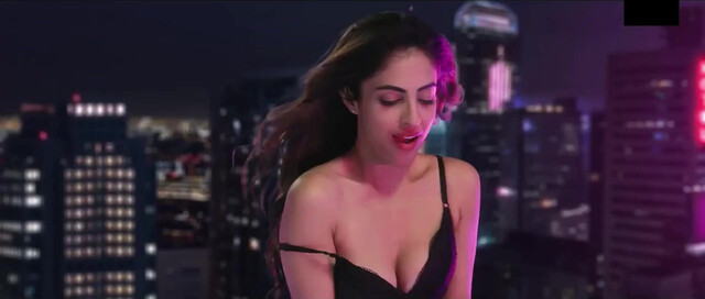 Janhvi Kapoor Nude Sex Scene